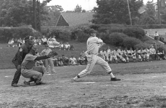 Ken_Yecht_Baseball_May_1954.jpg