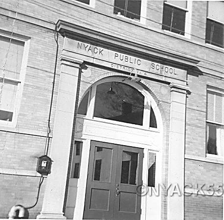 TRWLiberty_Street_School-Jan-1952-1.jpg